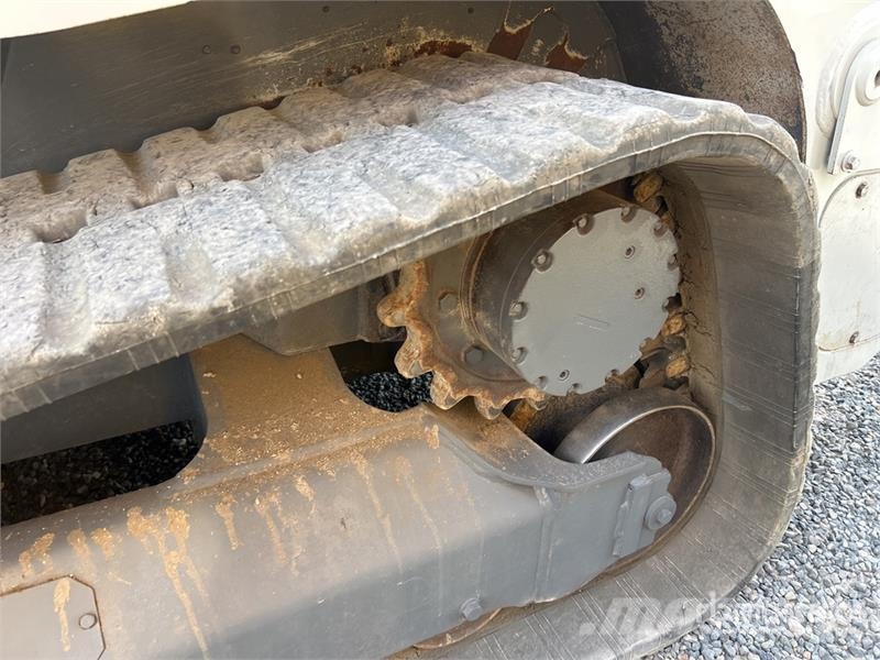 Takeuchi TL12V2 Lietoti riteņu kompaktiekrāvēji
