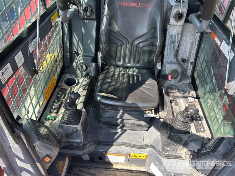 Takeuchi TL12V2 Lietoti riteņu kompaktiekrāvēji