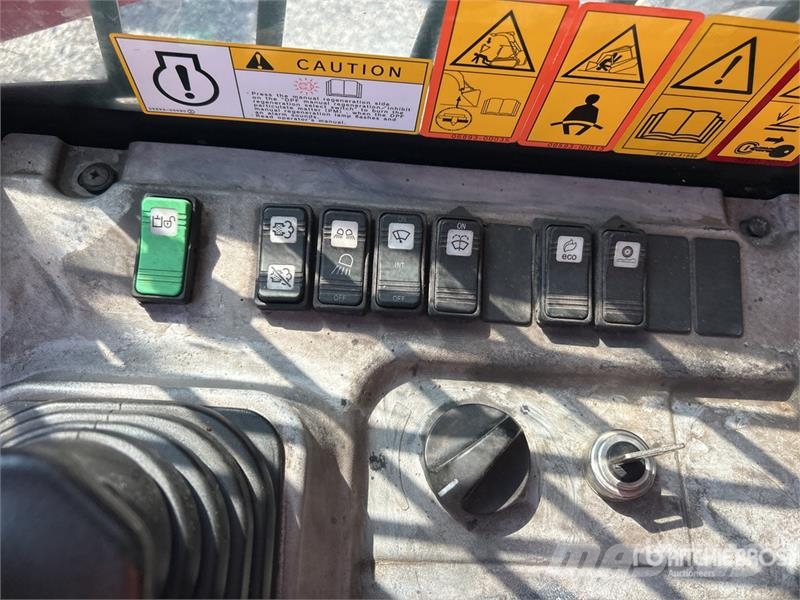 Takeuchi TL12V2 Lietoti riteņu kompaktiekrāvēji