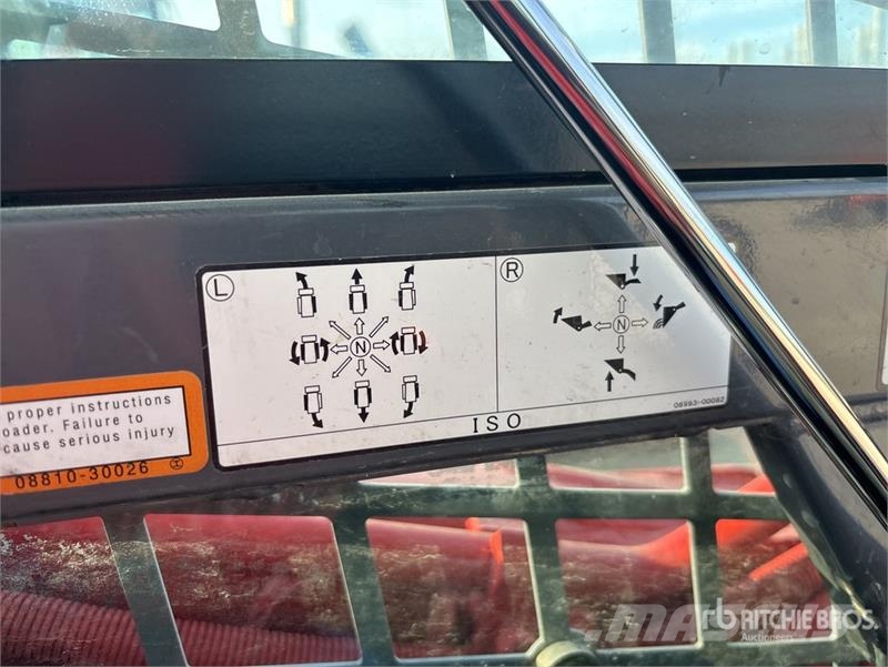 Takeuchi TL12V2 Skid steer loaders