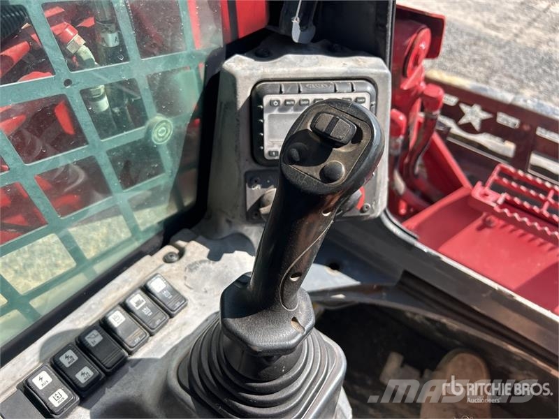 Takeuchi TL12V2 Lietoti riteņu kompaktiekrāvēji