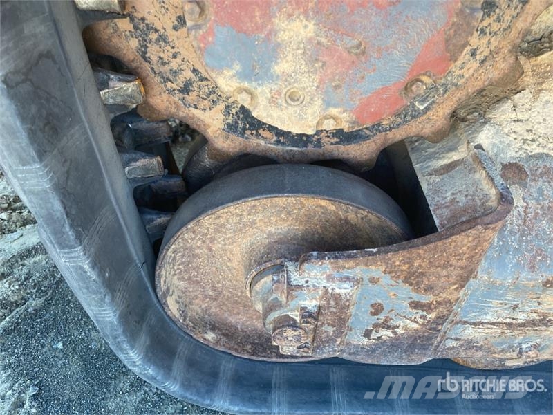 Takeuchi TL230 Skid steer loaders