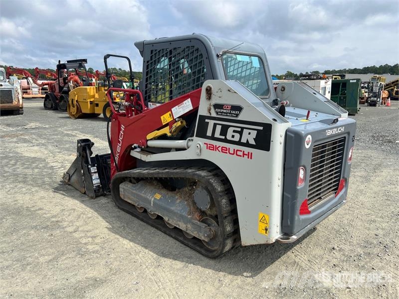Takeuchi TL6R Compact Track Loader لوادر انزلاقية التوجيه