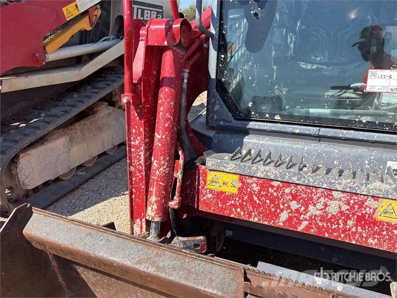 Takeuchi TL6R Compact Track Loader Lietoti riteņu kompaktiekrāvēji