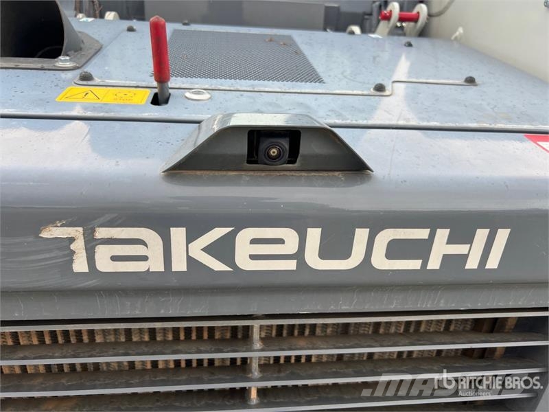 Takeuchi TL6R Compact Track Loader لوادر انزلاقية التوجيه