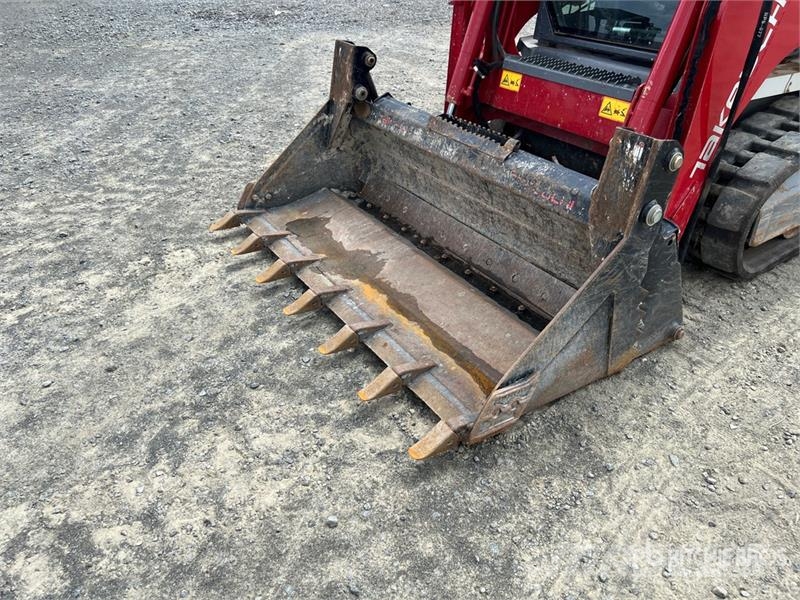 Takeuchi TL6R Compact Track Loader لوادر انزلاقية التوجيه