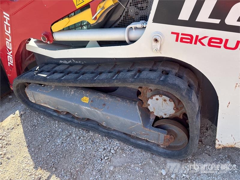 Takeuchi TL6R Compact Track Loader Lietoti riteņu kompaktiekrāvēji