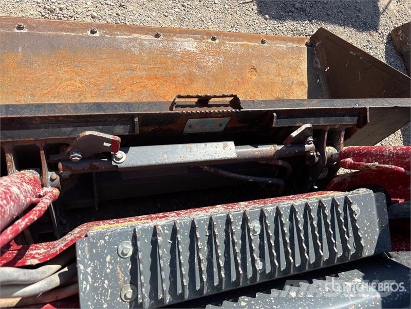Takeuchi TL6R Compact Track Loader Lietoti riteņu kompaktiekrāvēji