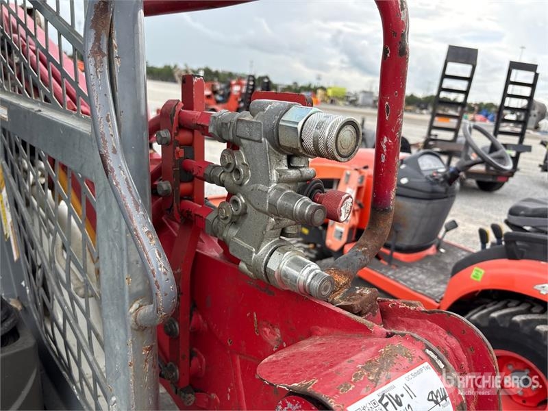 Takeuchi TL6R Two-Speed Compact Track Loader Chargeuse compacte