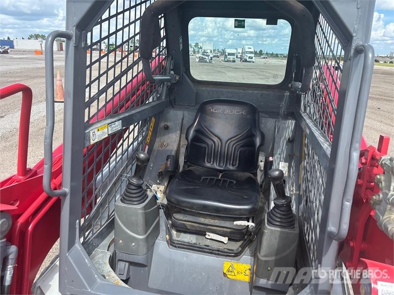 Takeuchi TL6R Two-Speed Compact Track Loader Мини-погрузчики