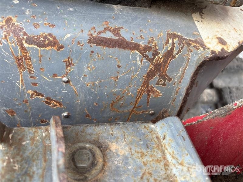 Takeuchi TL6R Two-Speed Compact Track Loader Chargeuse compacte