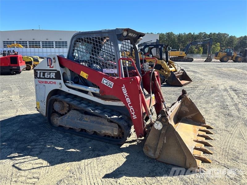 Takeuchi TL6R Two-Speed Compact Track Loader لوادر انزلاقية التوجيه