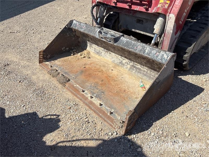 Takeuchi TL8R-2 Compact Track Loader Skid steer mini nakladalci
