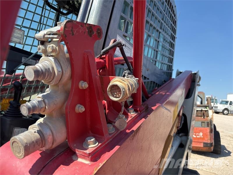 Takeuchi TL8R-2 Compact Track Loader Skid steer mini nakladalci