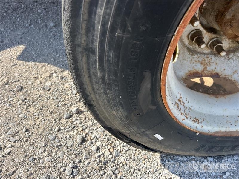 Talbert S/A Booster Axle مقطورات أخرى