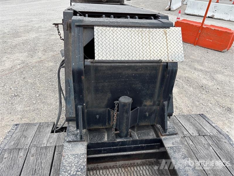 Talbert T4DW-40-HRG-1-T1-2/2 40 ton T/A Lowboy Trailer 平板拖车