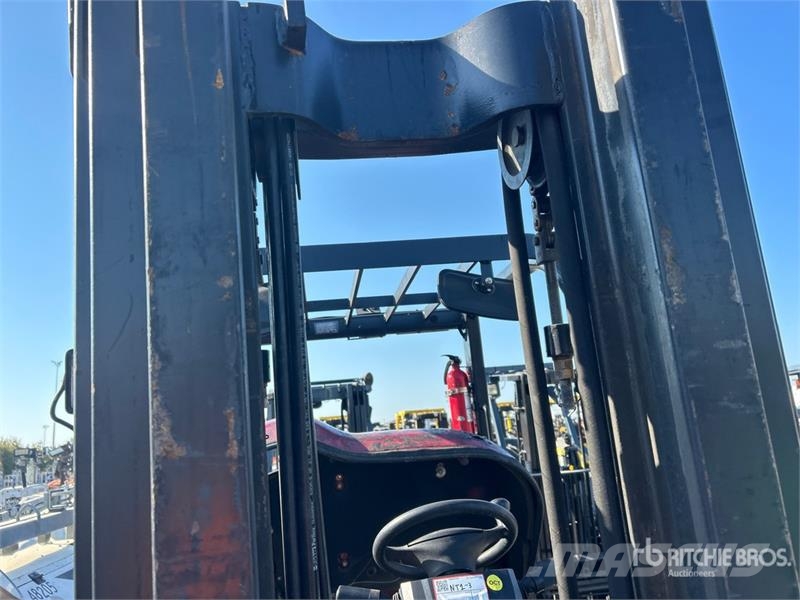Taylor GT60L 5625 lb Pneumatic Tire Forklift Viličarji - drugo