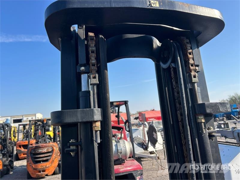 Taylor GT60L 5625 lb Pneumatic Tire Forklift Viličarji - drugo