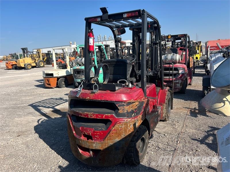 Taylor GT60L 5625 lb Pneumatic Tire Forklift Viličarji - drugo