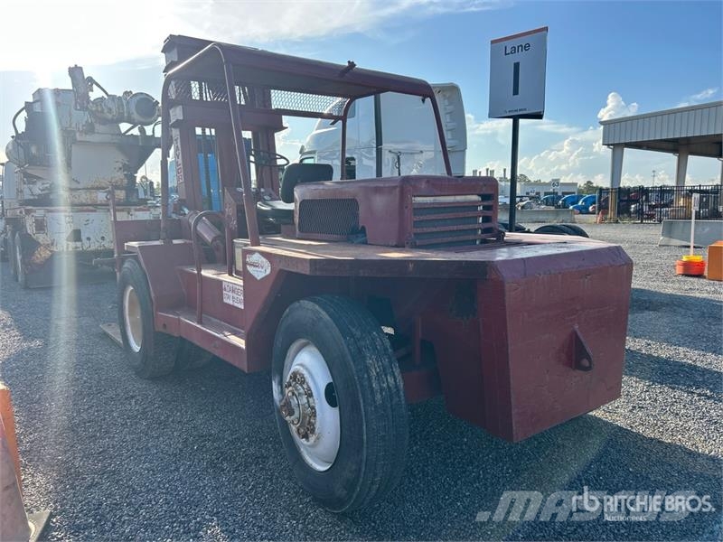 Taylor Pneumatic Tire Forklift Gaffeltrucker - Annet