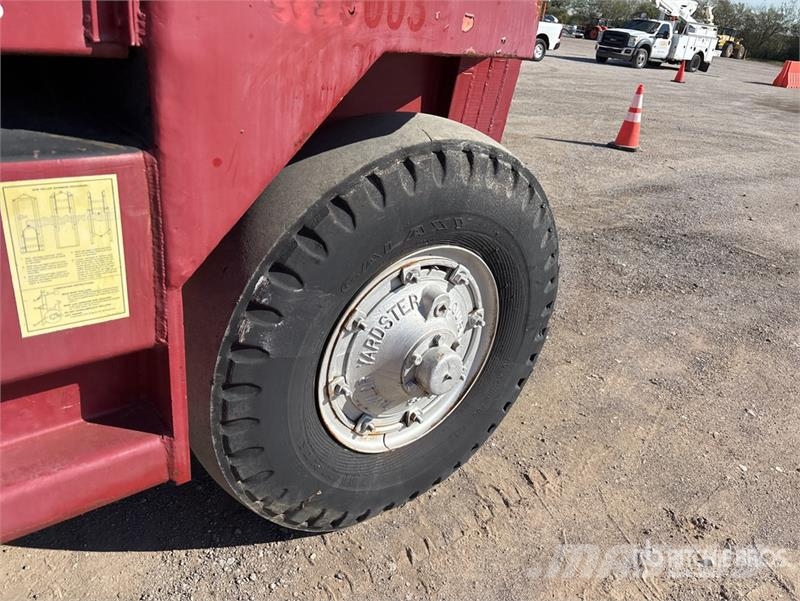 Taylor Pneumatic Tire Forklift Empilhadores - Outros
