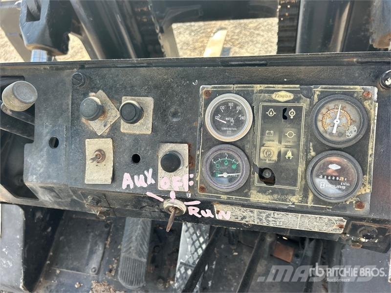 Taylor S-27 Pneumatic Tire Forklift 그 외 지게차