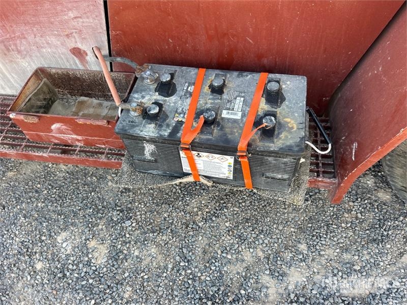 Taylor S-27 Pneumatic Tire Forklift 그 외 지게차