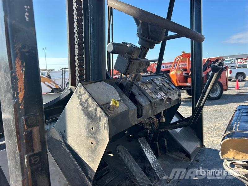 Taylor S-27 Pneumatic Tire Forklift 그 외 지게차