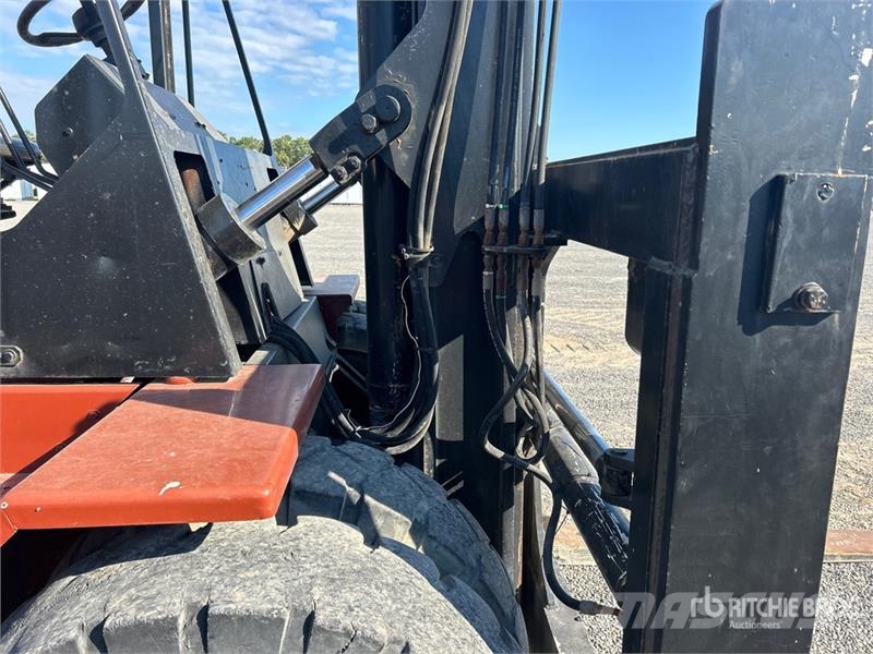 Taylor S-27 Pneumatic Tire Forklift 그 외 지게차