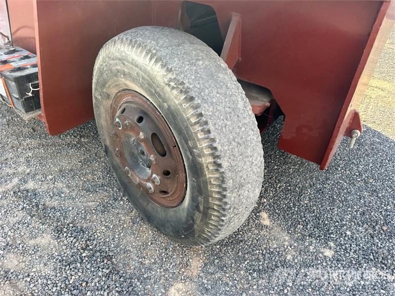 Taylor S-27 Pneumatic Tire Forklift 그 외 지게차
