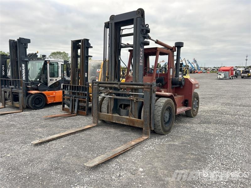 Taylor TE220 20000 lb Pneumatic Tire Forklift Autokrāvēji - citi