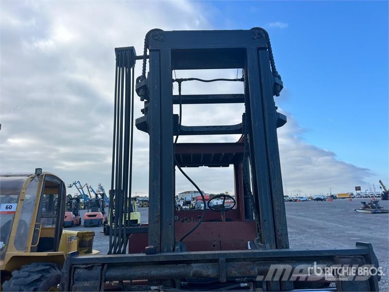 Taylor TE220 20000 lb Pneumatic Tire Forklift Autokrāvēji - citi