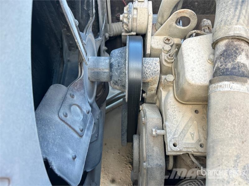Taylor TE220 20000 lb Pneumatic Tire Forklift Autokrāvēji - citi