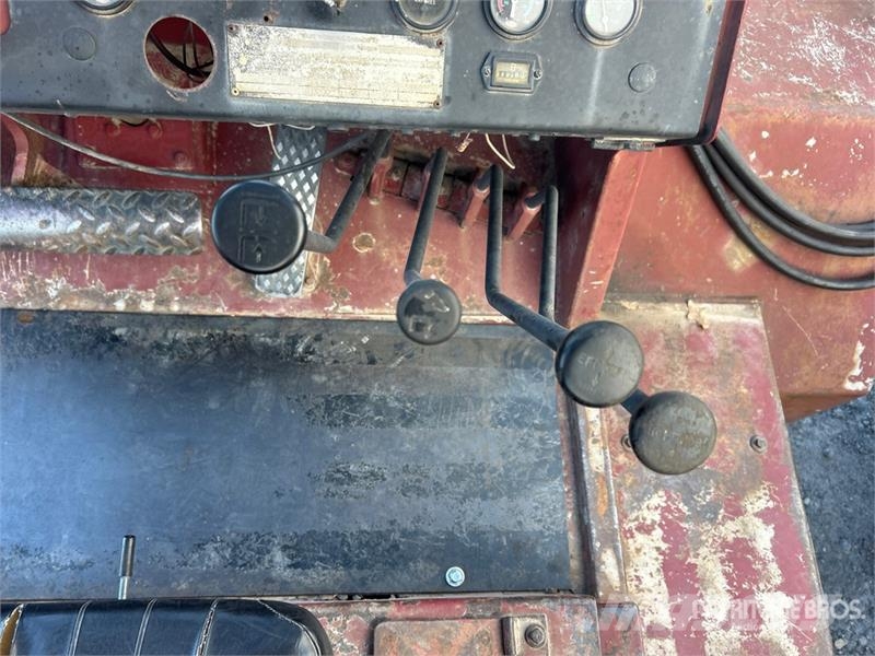 Taylor TE220 20000 lb Pneumatic Tire Forklift Autokrāvēji - citi