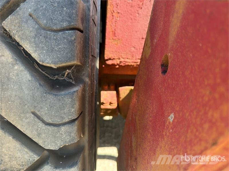 Taylor TY200S Pneumatic Tire Forklift Šakiniai krautuvai - Kita