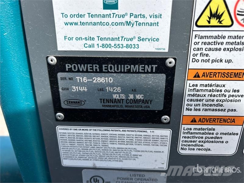 Tenant T16 Ride-On Electric Floor Scrubber Weitere Anhänger