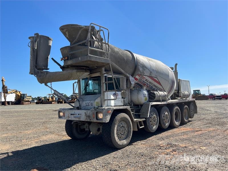 Terex Advance 12x4 Front Discharge Mixer Truck Beton-Mischfahrzeuge