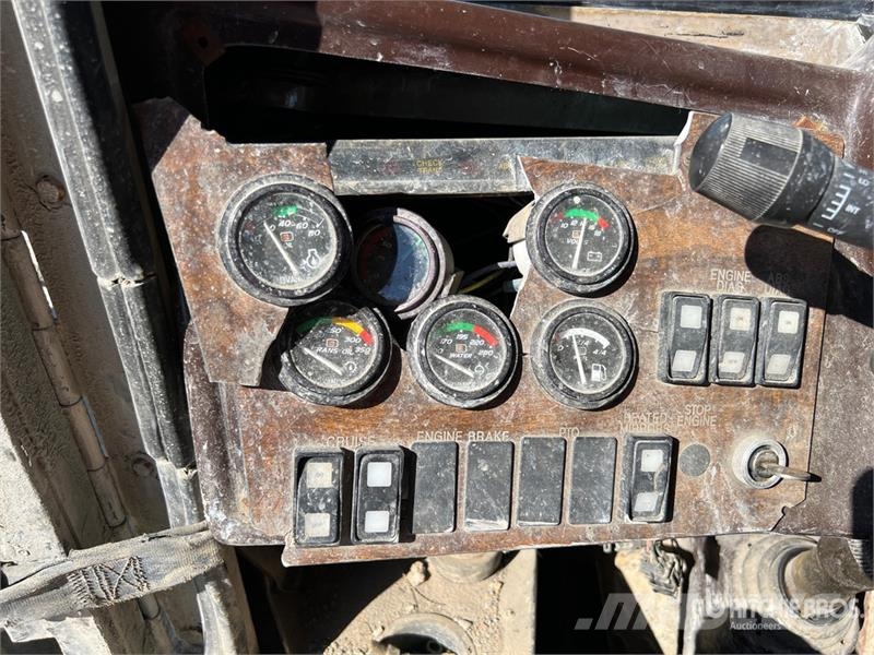 Terex Advance 12x4 Front Discharge Mixer Truck Camion malaxeur