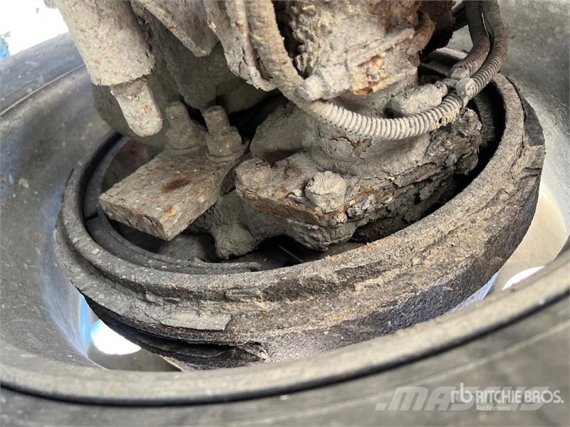 Terex Advance 6x6 Front Discharge Mixer Truck Avtomešalci za beton