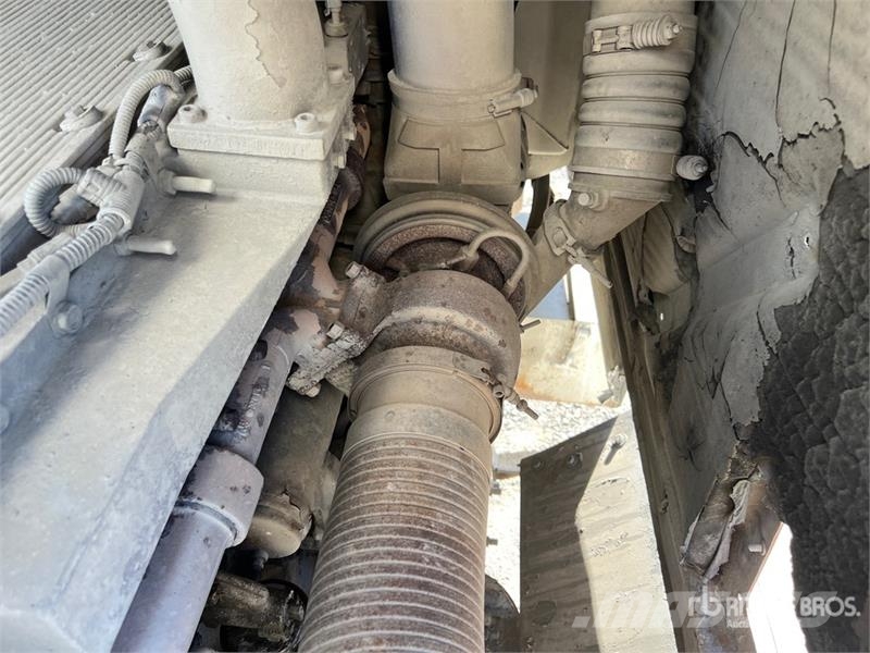 Terex Advance 6x6 Front Discharge Mixer Truck Avtomešalci za beton