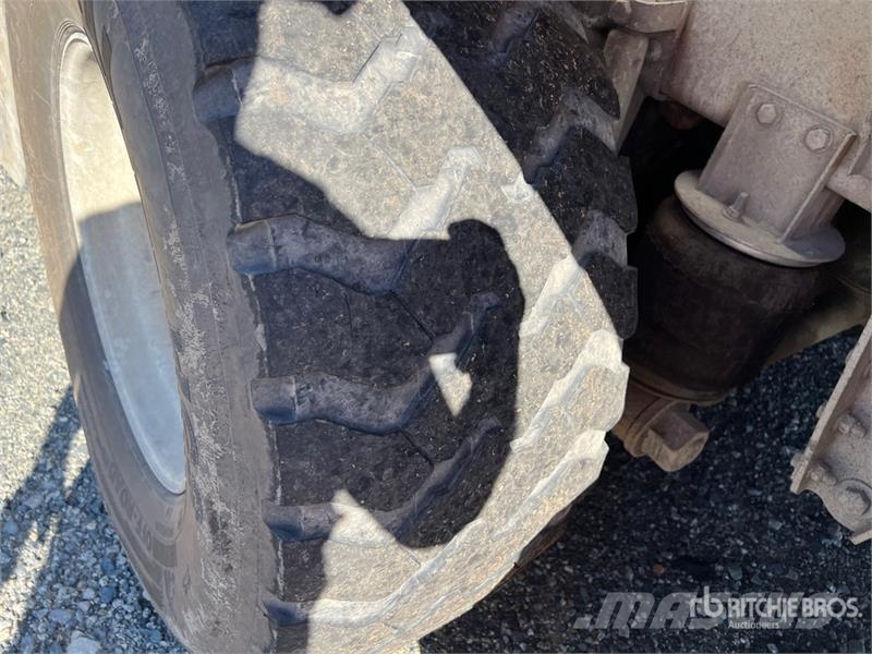 Terex Advance 6x6 Front Discharge Mixer Truck Avtomešalci za beton