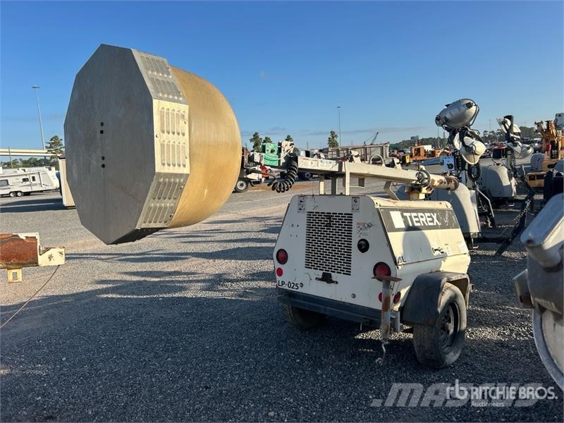 Terex AL4 أبراج خفيفة