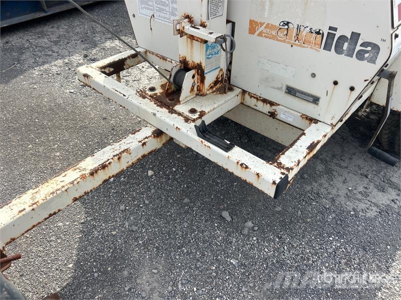 Terex/Amida AL4060D-4MH 照明燈