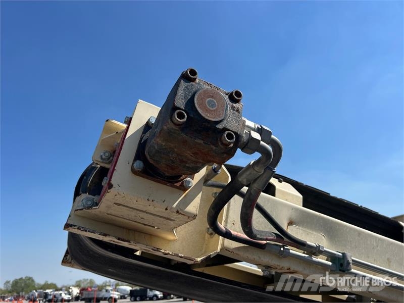 Terex MDS M515 Tracked Trommel Screen الطبلة