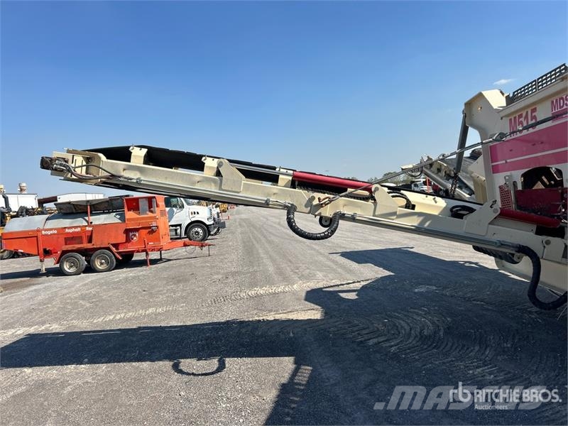 Terex MDS M515 Tracked Trommel Screen الطبلة