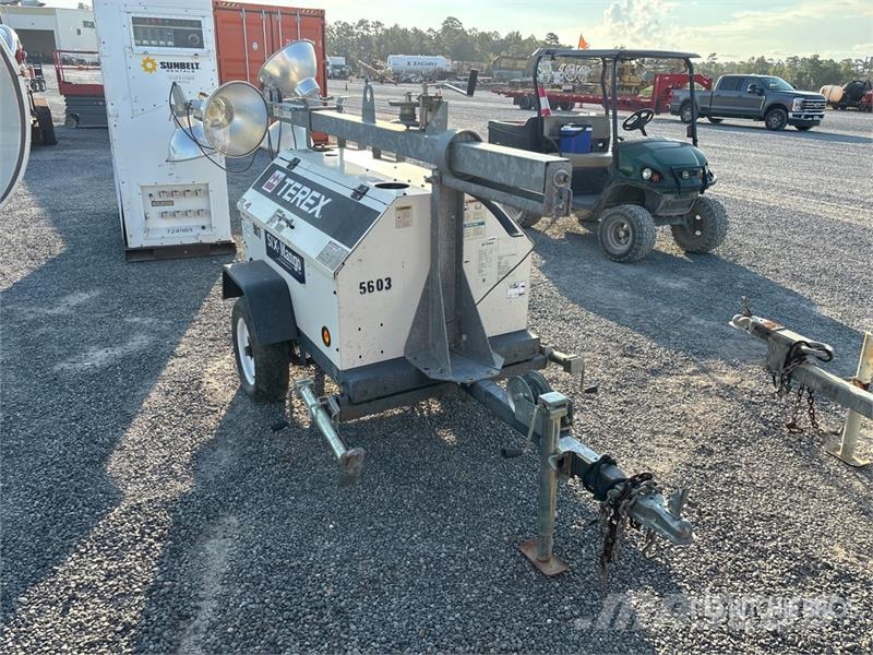 Terex RL4 Gaismas torņi