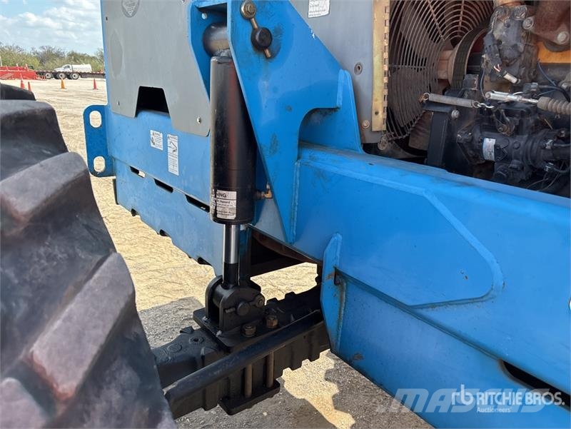 Terex TH844C Teleskopik yükleyiciler