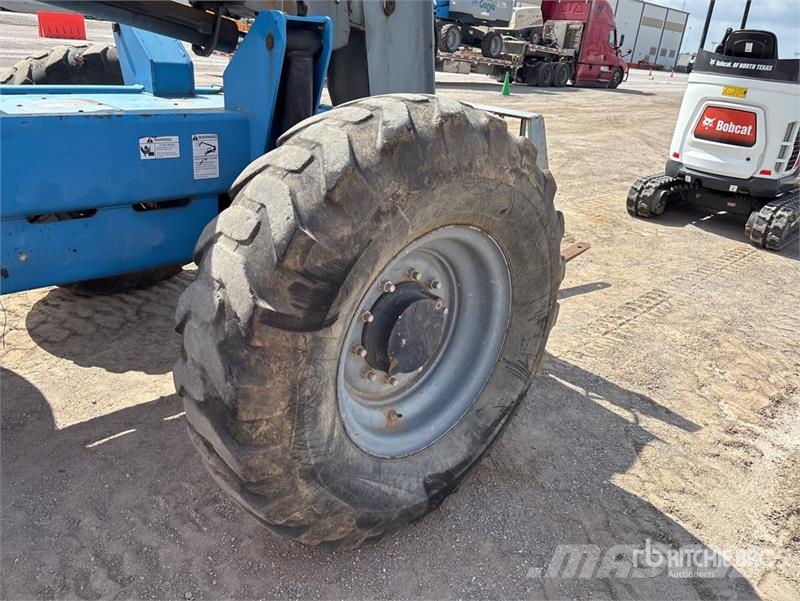 Terex TH844C Teleskopik yükleyiciler