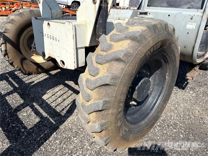 Terex TH844C Teleskopski viličarji