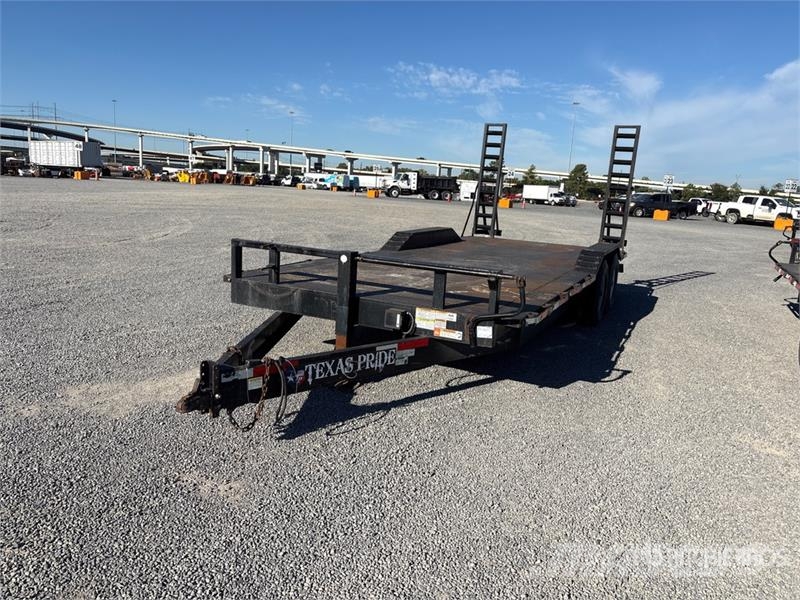 Texas Pride EQ818216KBP 20 ft T/A Equipment Trailer مقطورات مركبات نقل